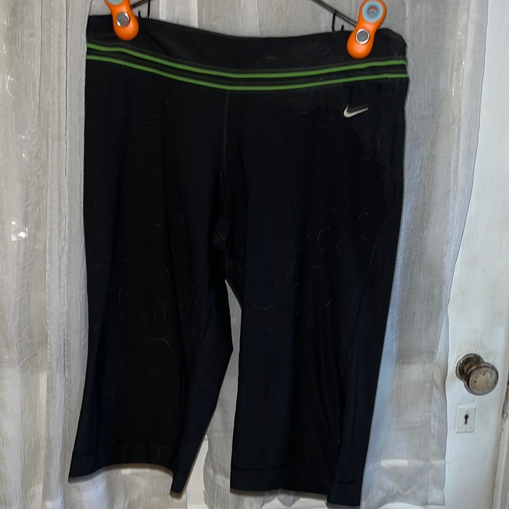 Black Nike Capri Pant
